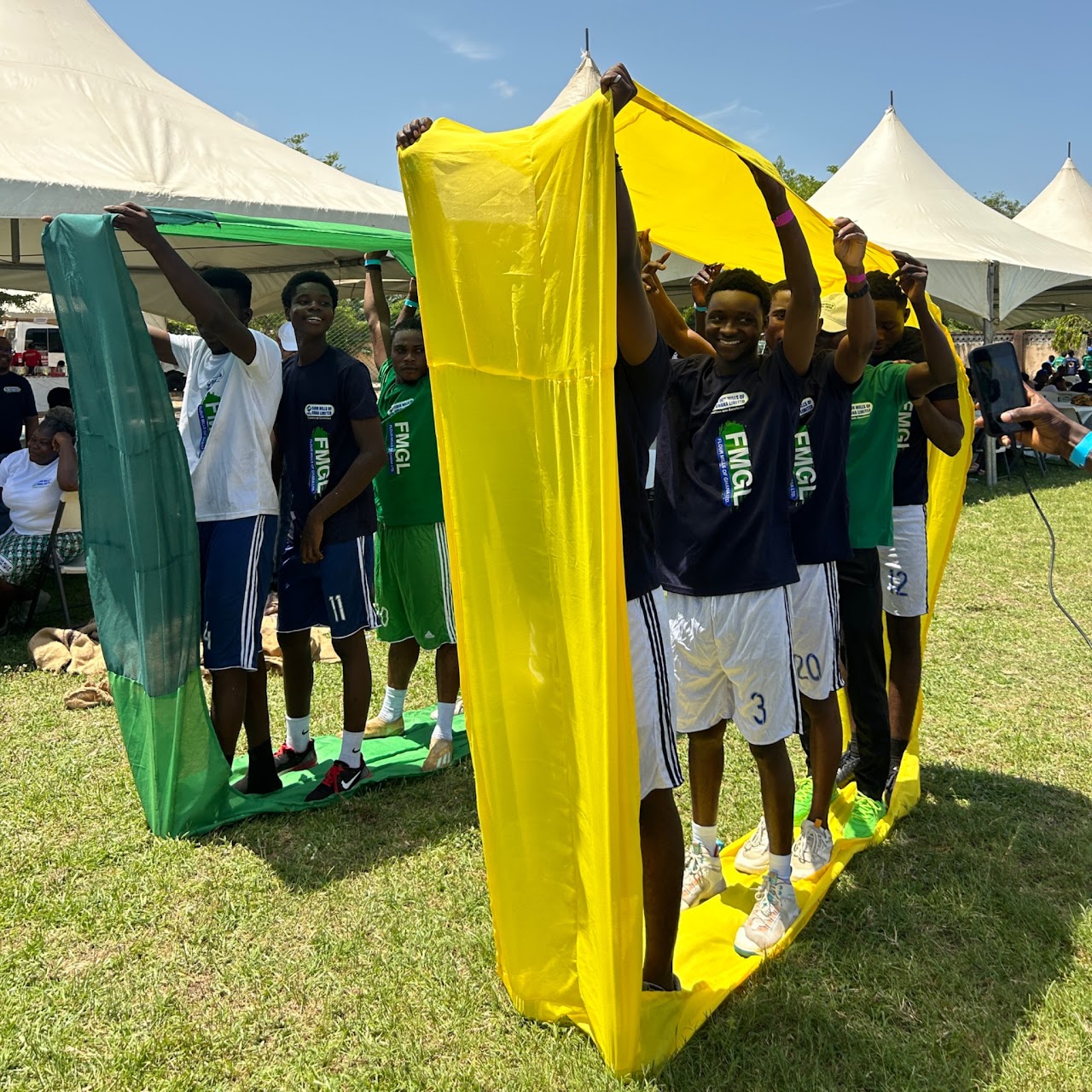 Cloth race